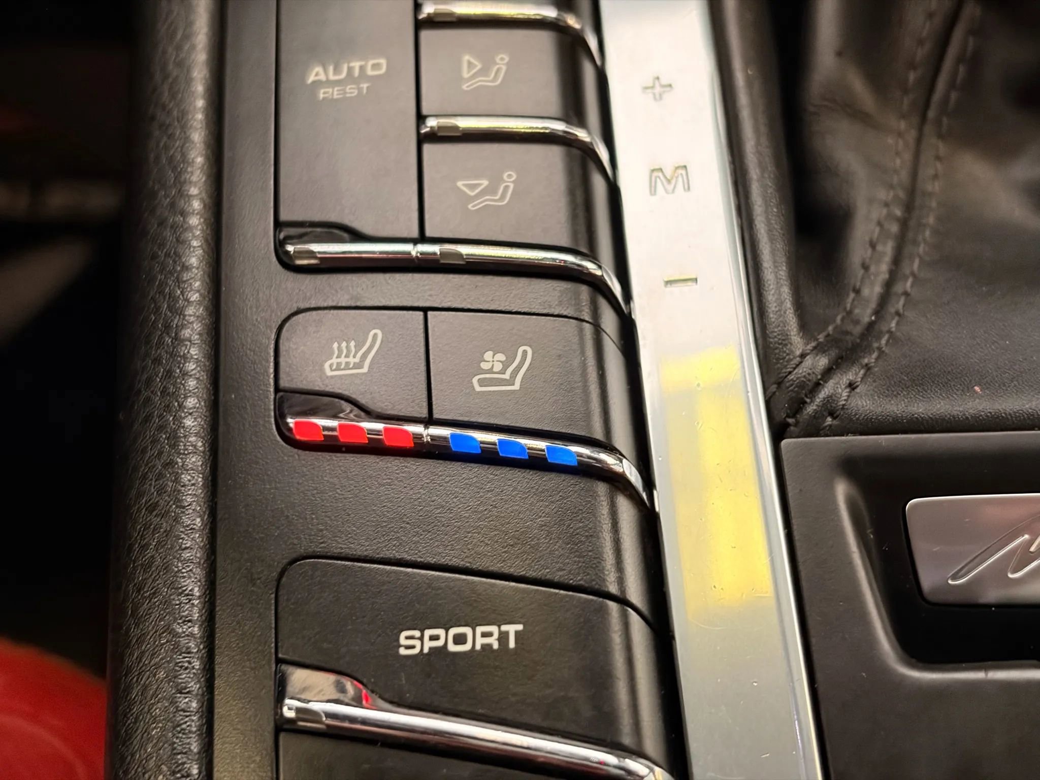 Used 2017 Porsche Macan S image 28