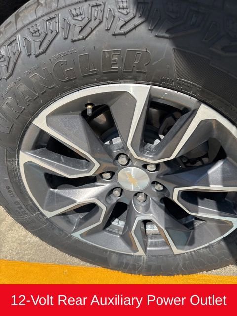 Used 2019 Chevrolet Silverado 1500 LT w/ Texas Edition image 24