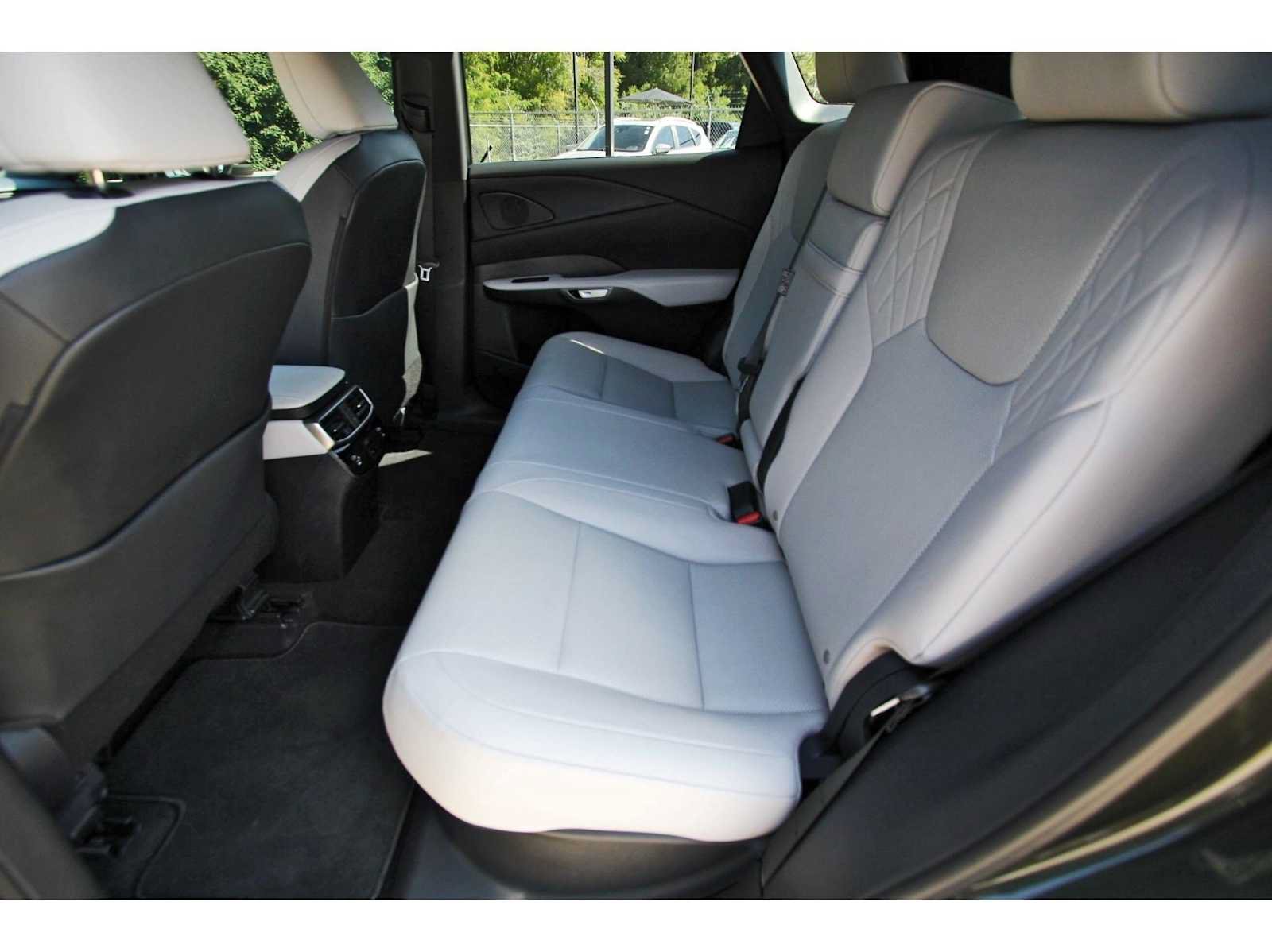 Used 2025 Lexus RX 350 Premium w/ Convenience Package FWD image 11