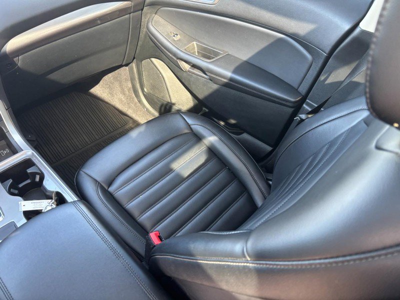 Used 2023 Ford Edge SEL w/ Convenience Package image 16