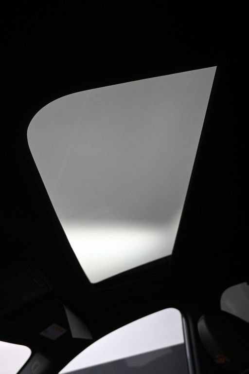 Used 2025 Honda Pilot TrailSport image 18