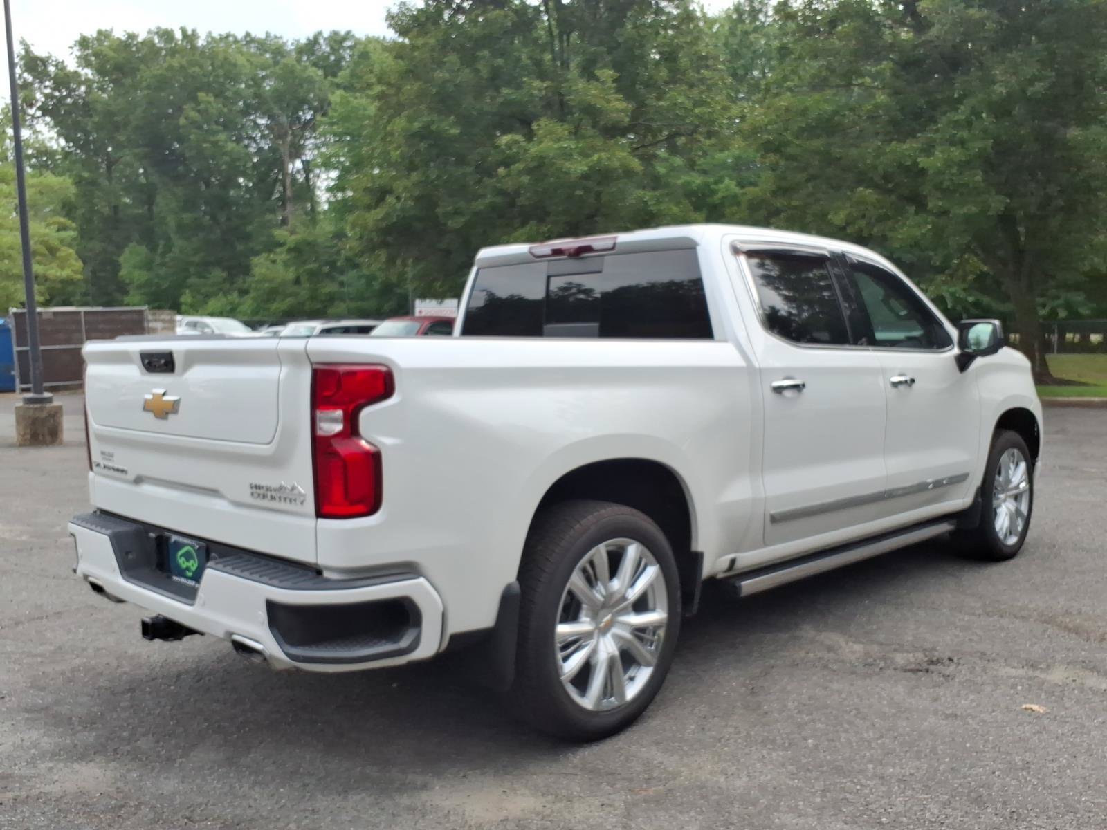 Certified 2023 Chevrolet Silverado 1500 High Country w/ High Country Premium Package AWD/4WD image 6