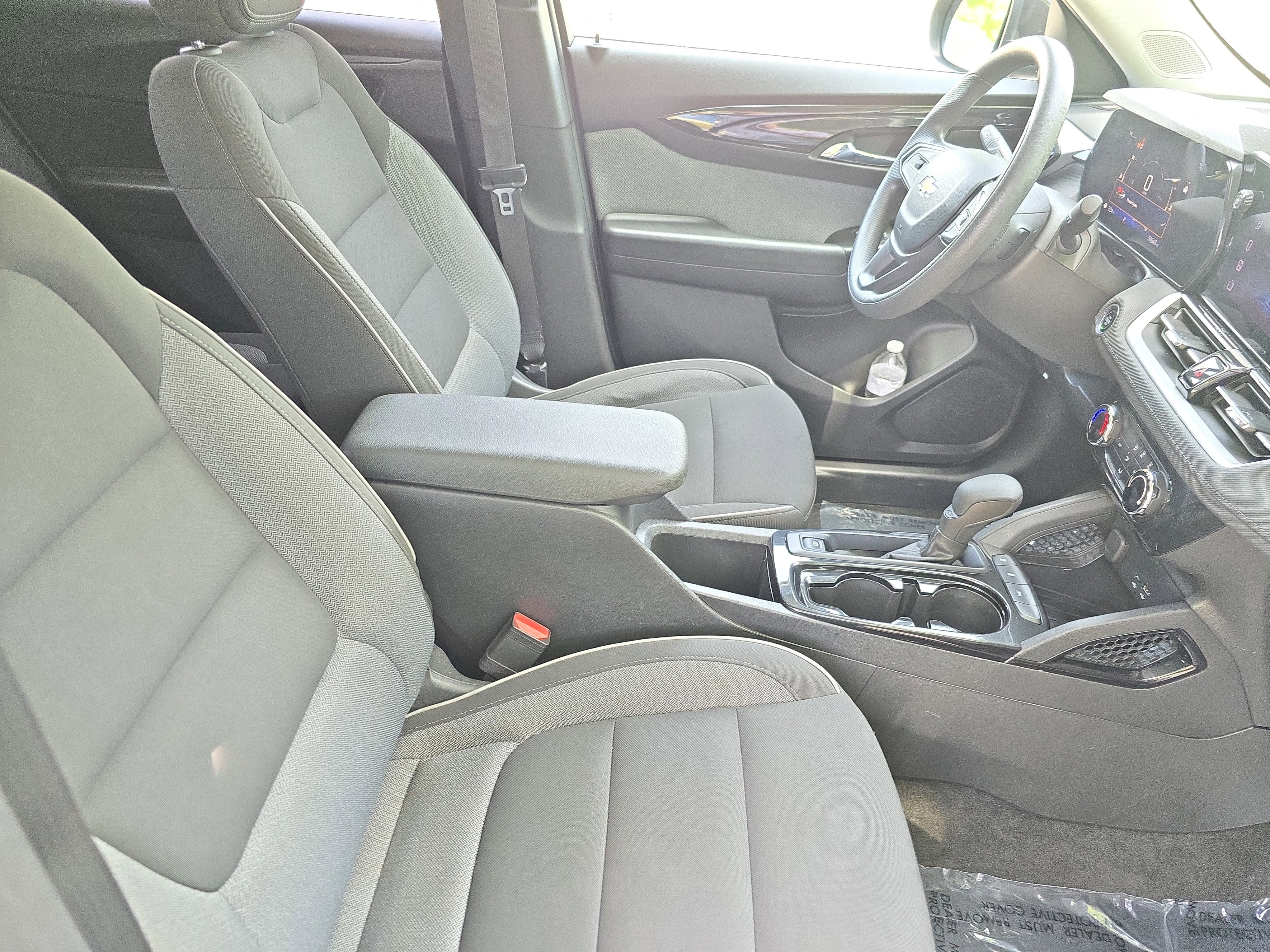 Used 2024 Chevrolet TrailBlazer LT FWD image 10