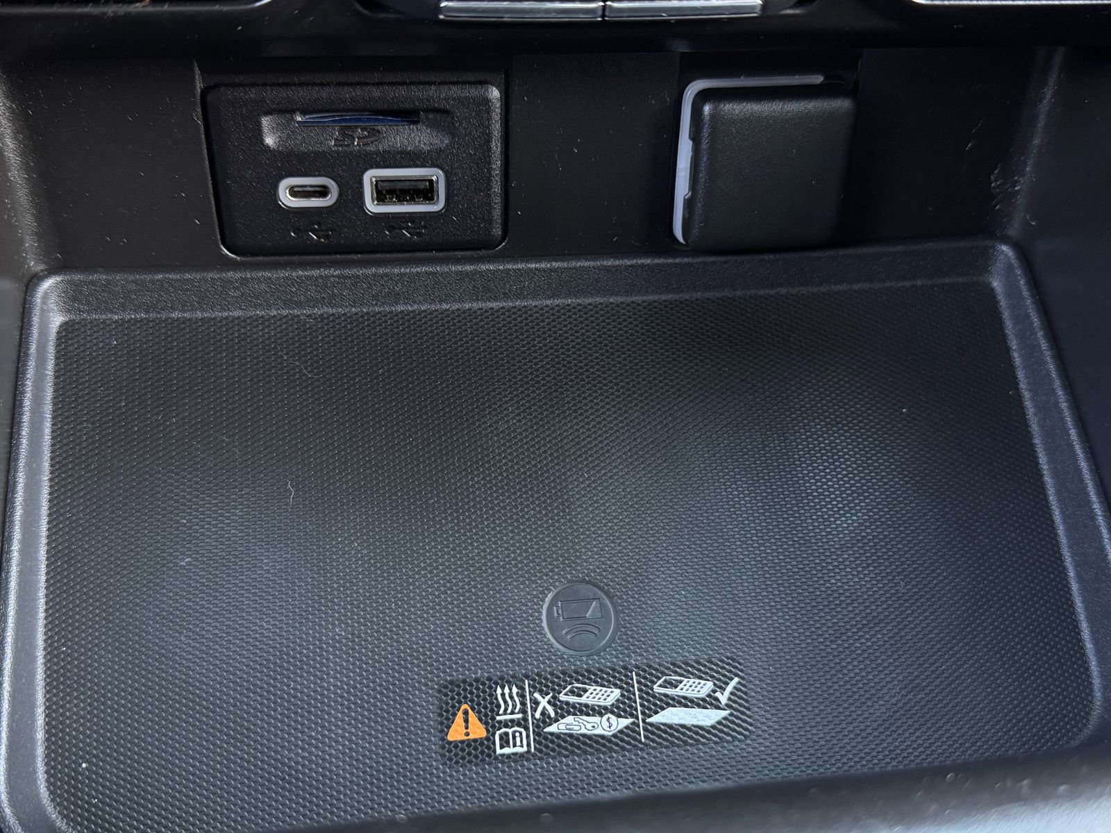 Used 2021 Chevrolet Tahoe Z71 w/ Luxury Package image 24