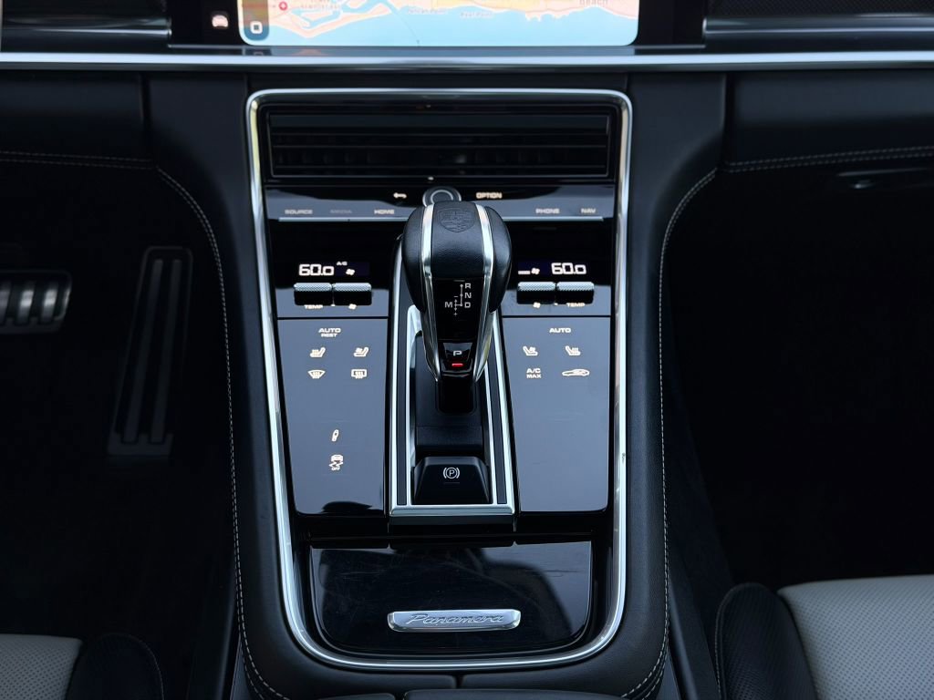 Used 2022 Porsche Panamera Turbo S image 40