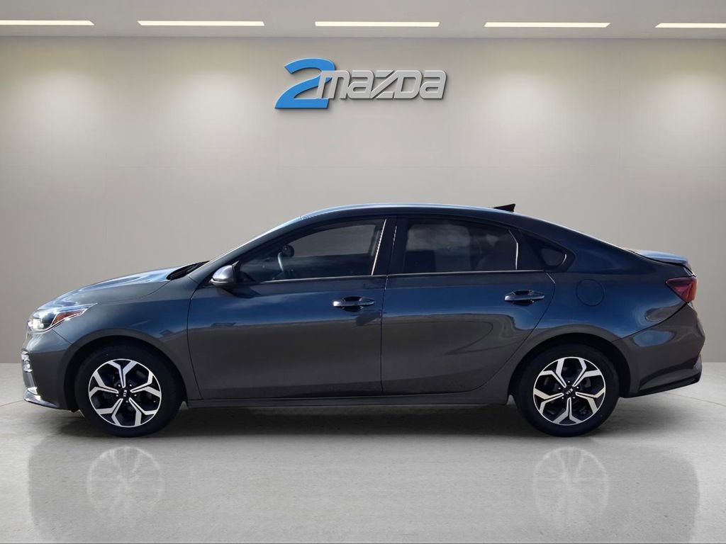 Used 2021 Kia Forte LXS image 2