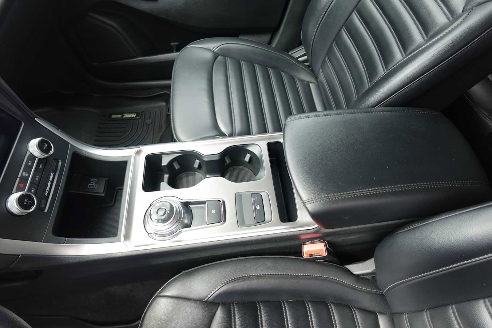 Used 2024 Ford Edge SEL AWD/4WD image 25