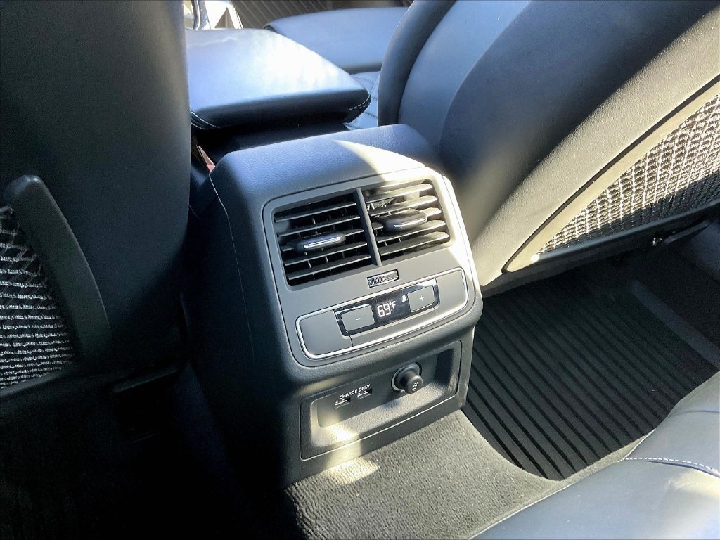 Used 2023 Audi S4 Premium Plus w/ Premium Plus Package AWD/4WD image 12