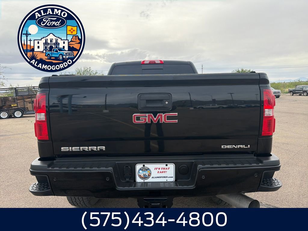 Used 2019 GMC Sierra 2500 Denali w/ Duramax Plus Package AWD/4WD image 4