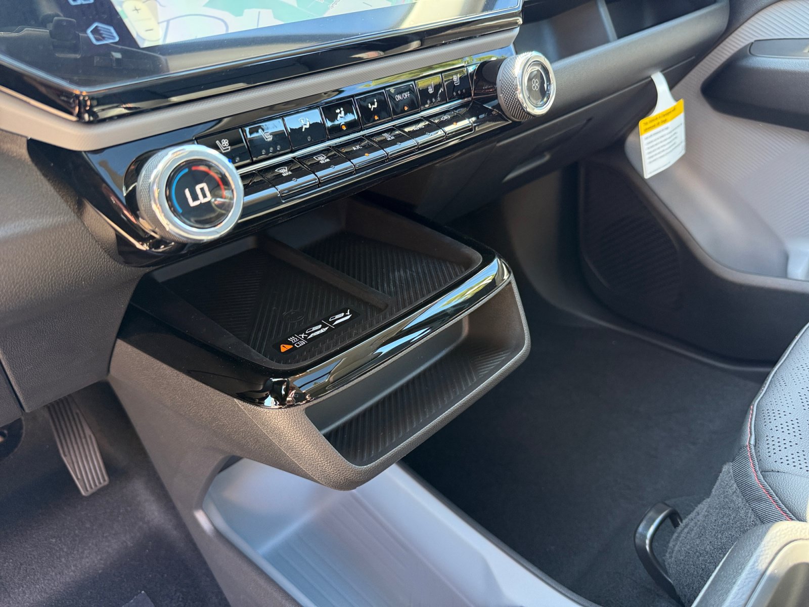 New 2027 Chevrolet Bolt RS w/ Technology Package FWD image 13