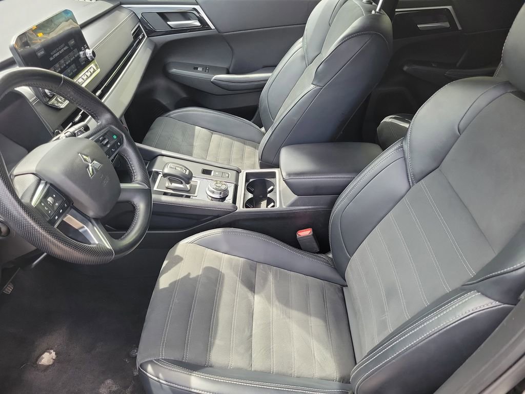 Used 2024 Mitsubishi Outlander SE AWD/4WD image 18