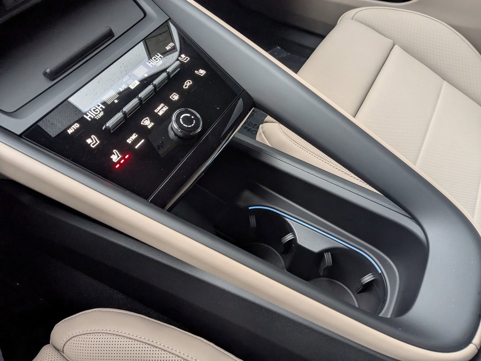 New 2026 Porsche Macan 4 Electric AWD/4WD image 21