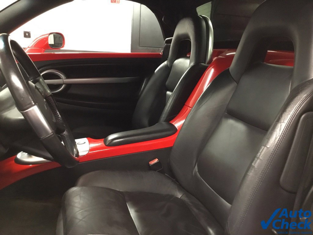 Used 2005 Chevrolet SSR w/ Preferred Equipment Group RWD image 32
