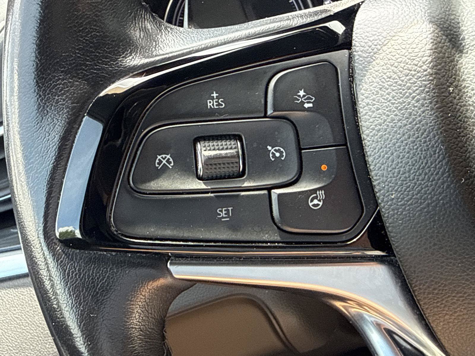 Used 2023 Buick Enclave Essence AWD/4WD image 17