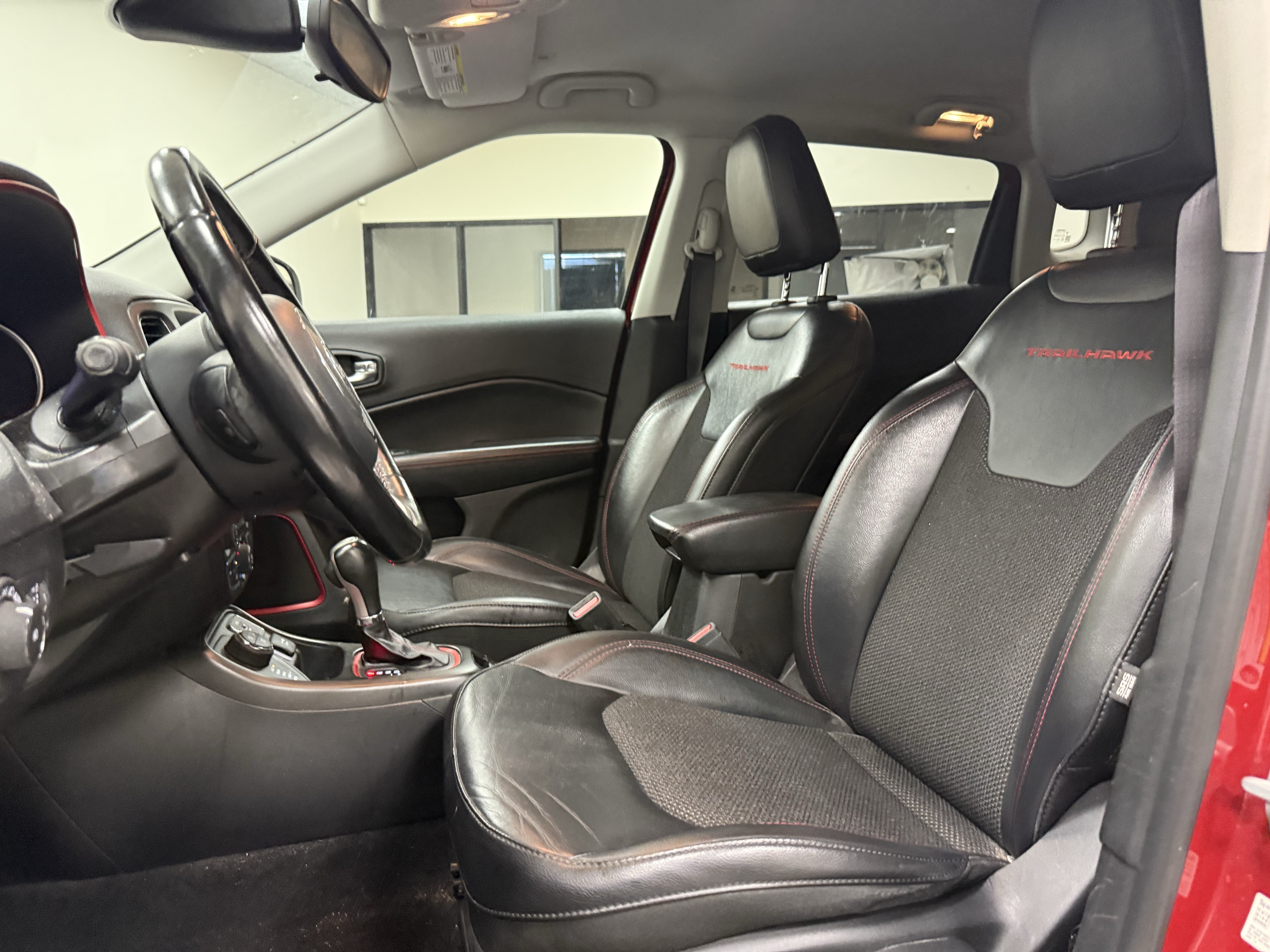Used 2019 Jeep Compass Trailhawk AWD/4WD image 13