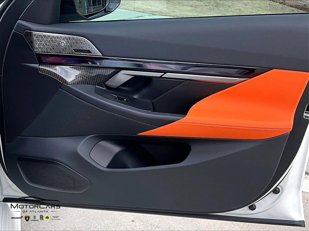 Used 2025 BMW M5 w/ Carbon Package image 22