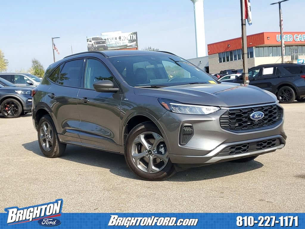 Used 2024 Ford Escape ST-Line w/ Tech Pack #1 AWD/4WD image 1