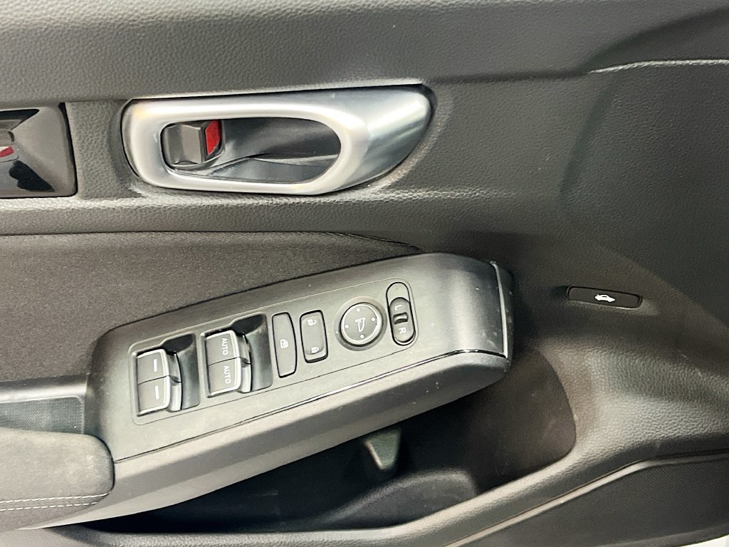 Used 2024 Honda Civic EX image 17