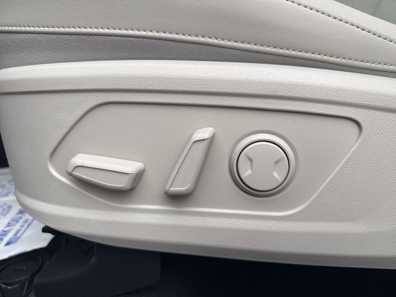 Used 2025 Kia Sorento S image 25