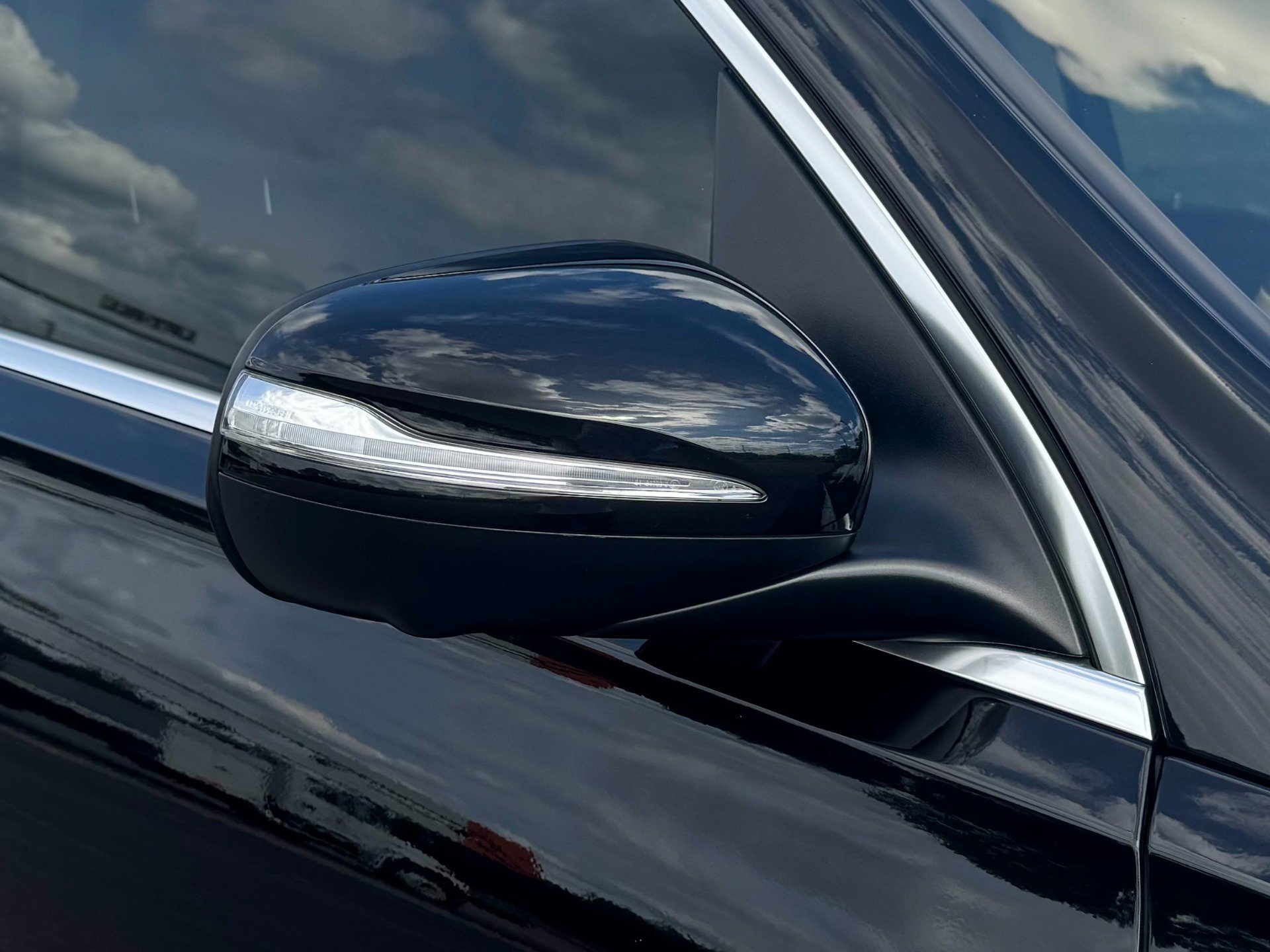 Used 2023 Mercedes-Benz Maybach GLS 600 4MATIC image 97