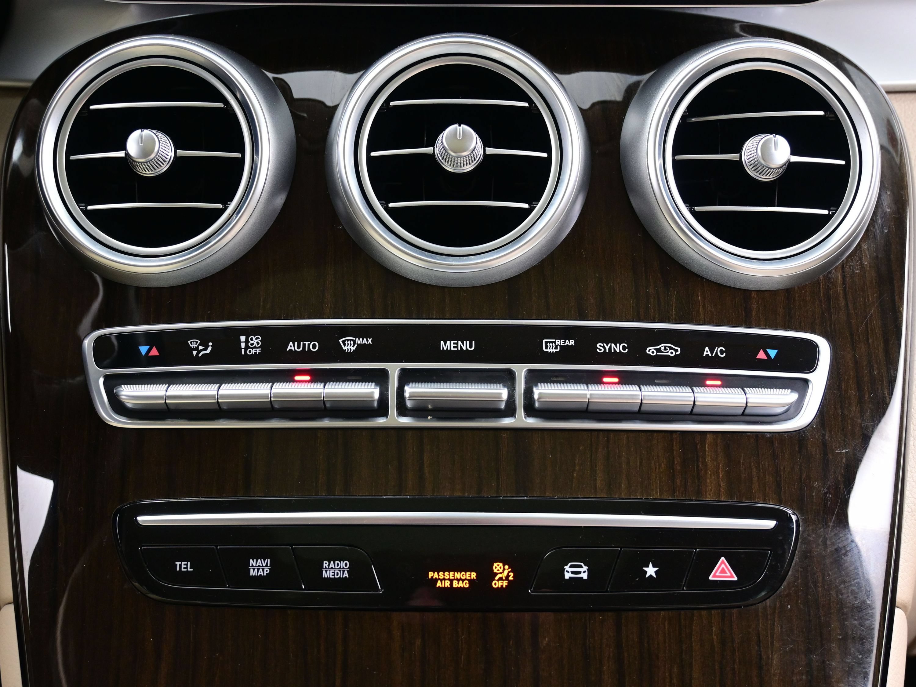 Used 2021 Mercedes-Benz GLC 300 image 21