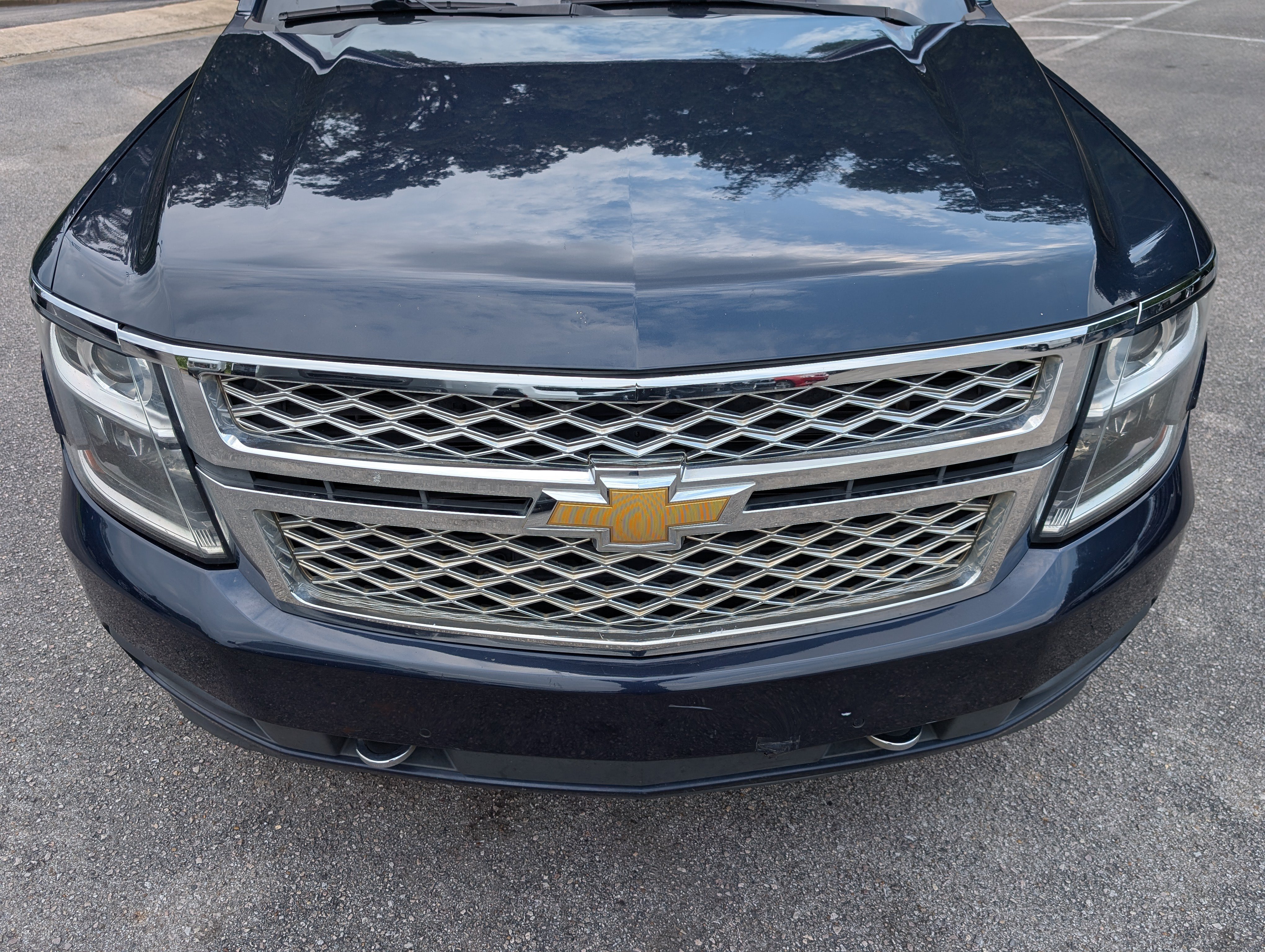 Used 2018 Chevrolet Suburban LT w/ LT Signature Package RWD image 12
