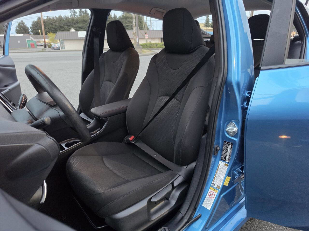 Used 2019 Toyota Prius LE FWD image 34