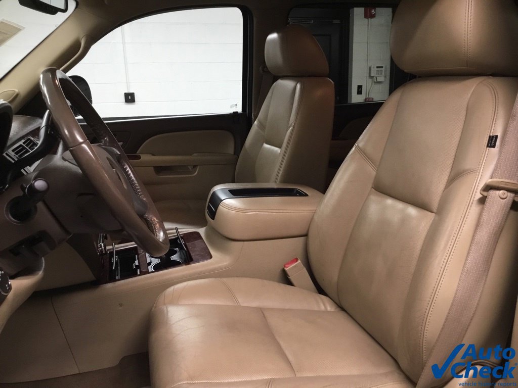 Used 2011 Chevrolet Avalanche LTZ AWD/4WD image 37