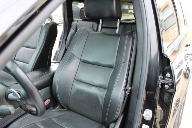 Used 2014 Jeep Grand Cherokee Limited w/ Luxury Group II RWD image 17