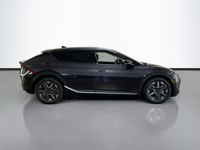 New 2026 Kia EV6 Light RWD image 8