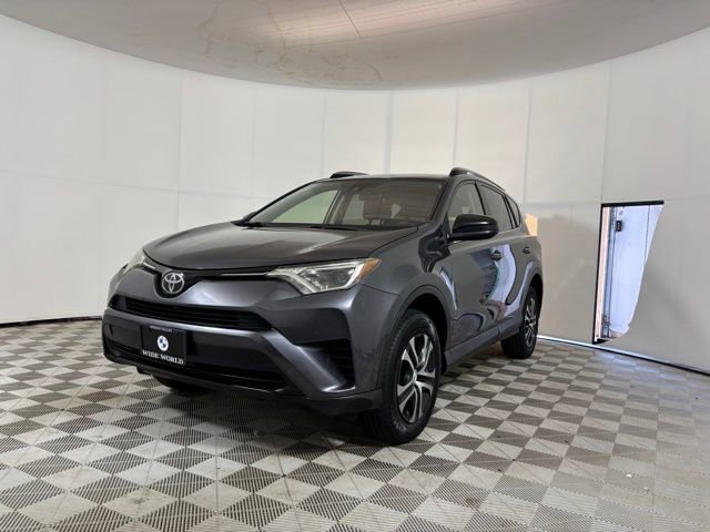 Used 2017 Toyota RAV4 LE AWD/4WD image 3