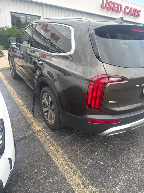 Used 2022 Kia Telluride S AWD/4WD image 3
