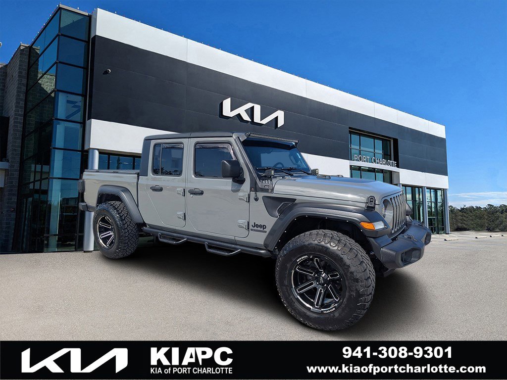 Used 2022 Jeep Gladiator Sport AWD/4WD image 1