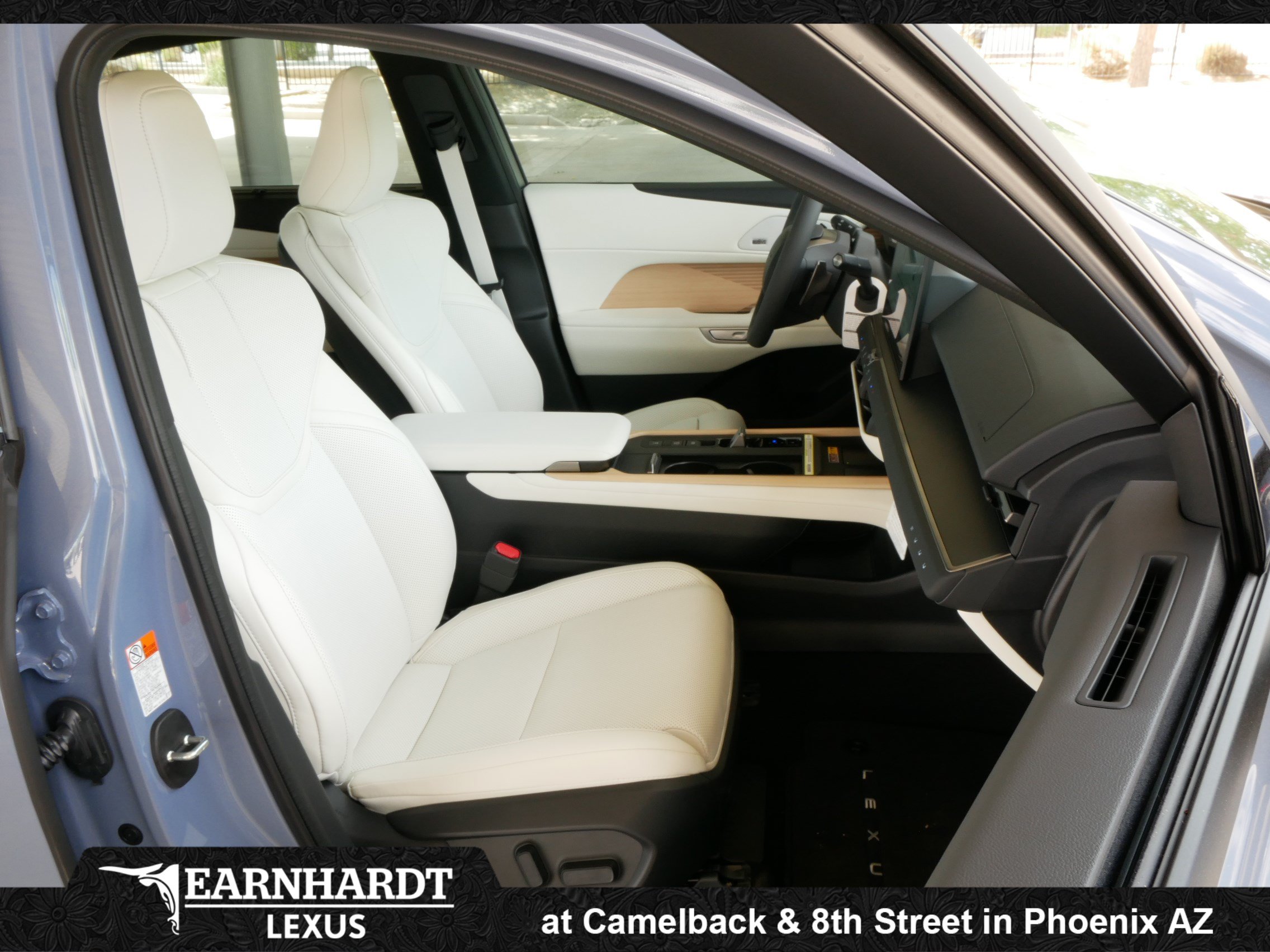 New 2026 Lexus ES 350e w/ Executive Package FWD image 6