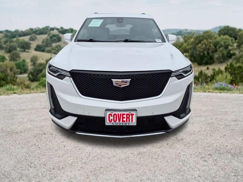 Used 2023 Cadillac XT6 Sport w/ Technology Package AWD/4WD image 2