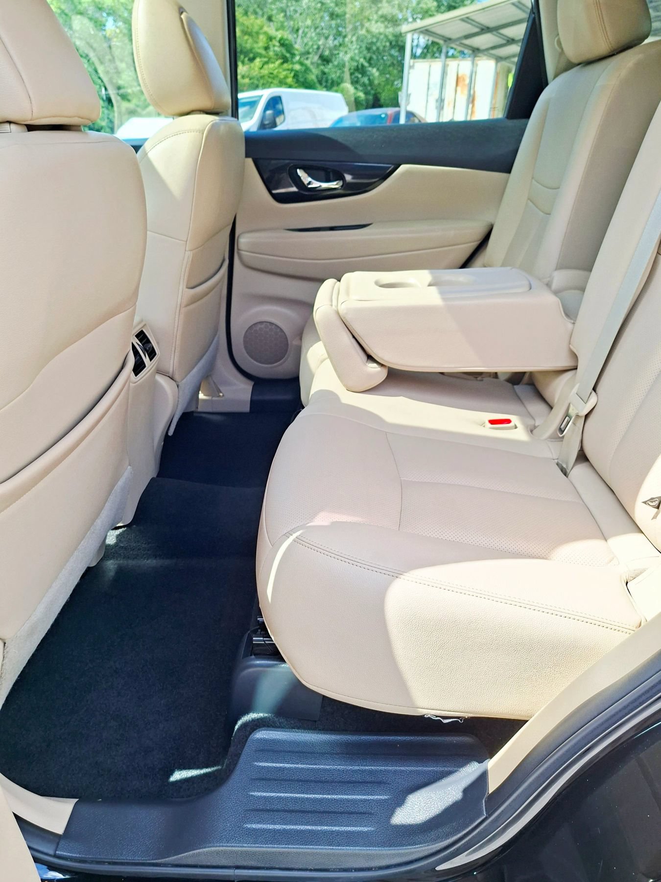 Used 2017 Nissan Rogue SL w/ SL Premium Package FWD image 10