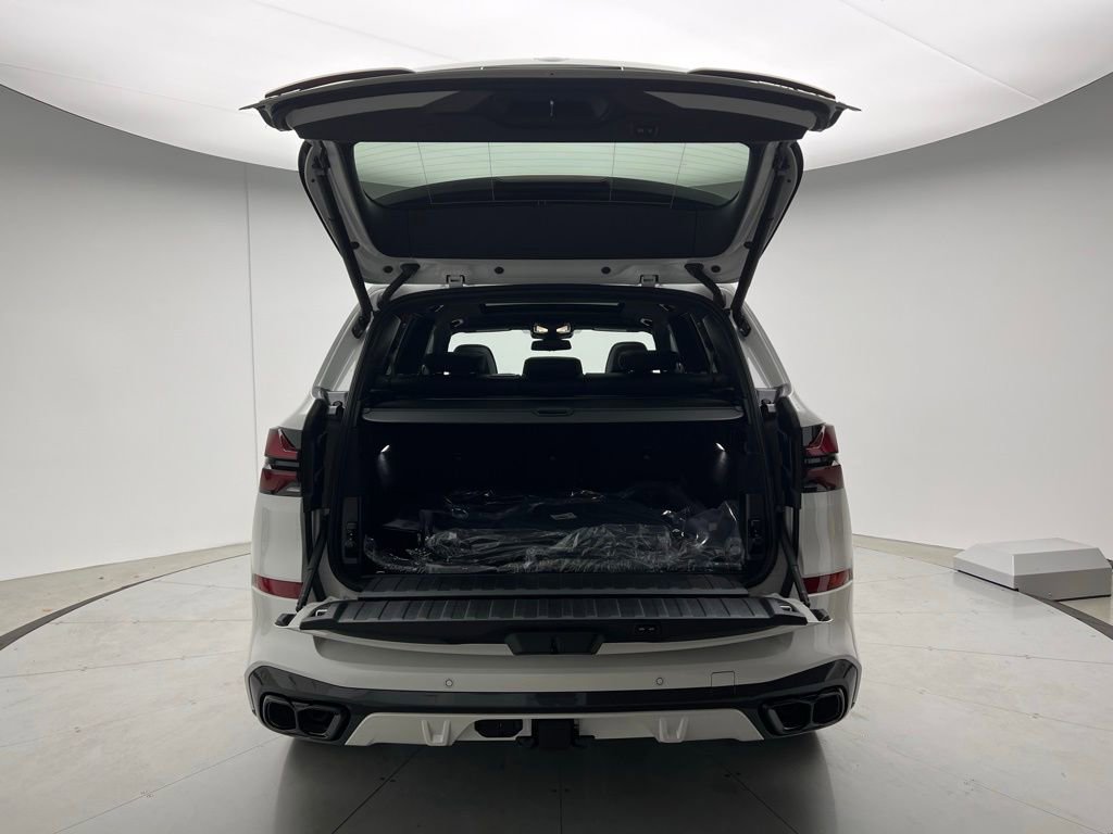 New 2026 BMW X5 M60i image 5