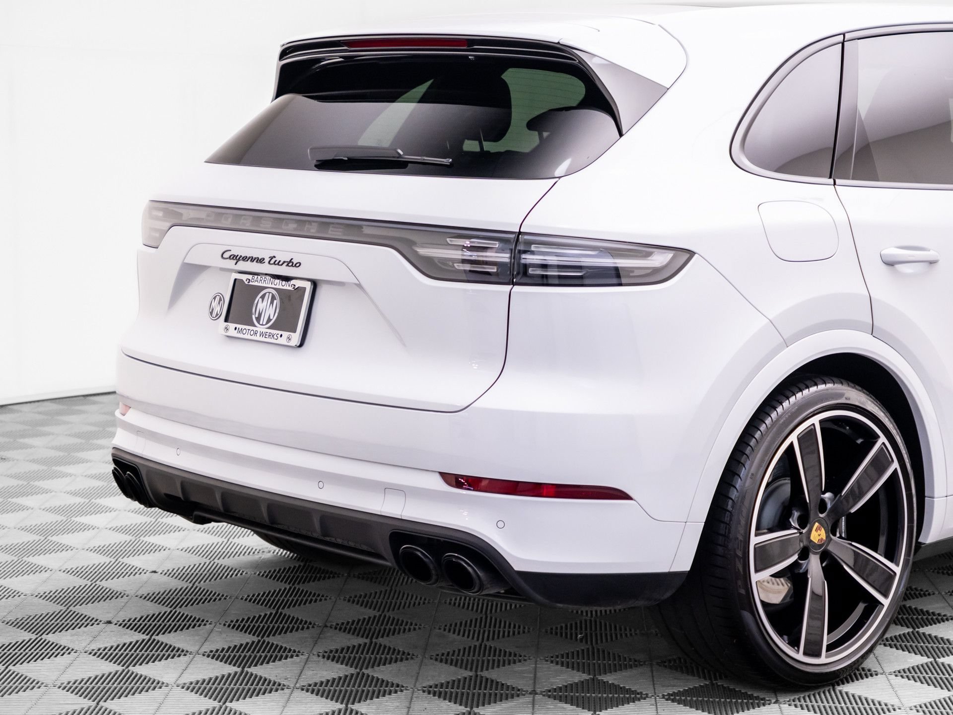 Certified 2023 Porsche Cayenne Turbo AWD/4WD image 39