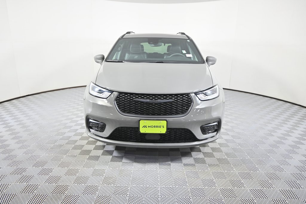 Used 2022 Chrysler Pacifica Touring-L w/ S Appearance Package image 10