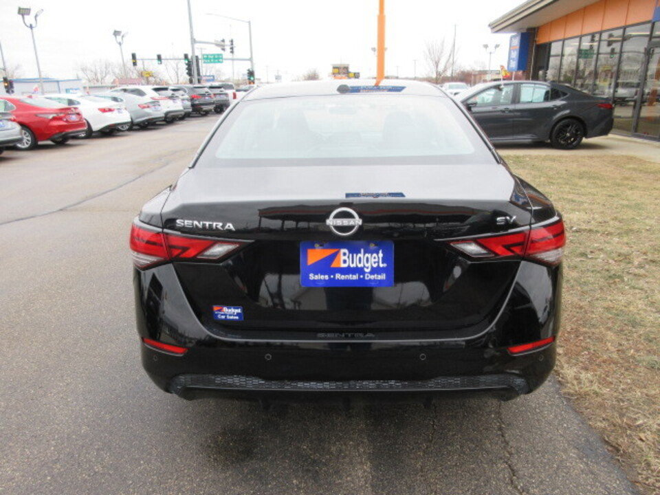 Used 2024 Nissan Sentra SV image 4