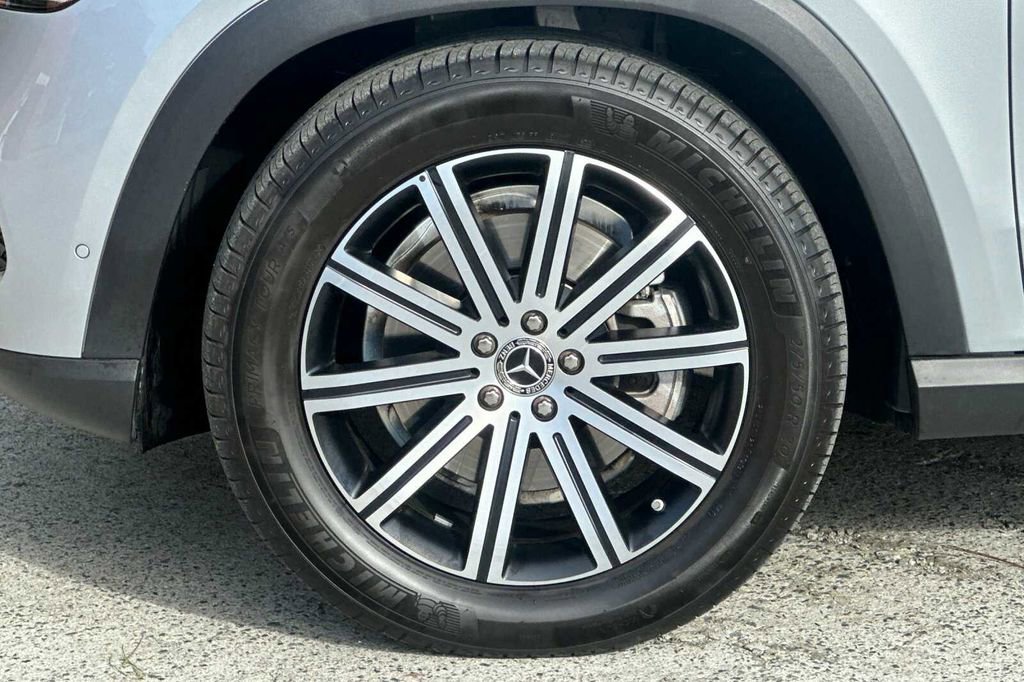 Certified 2025 Mercedes-Benz GLE 350 4MATIC image 38
