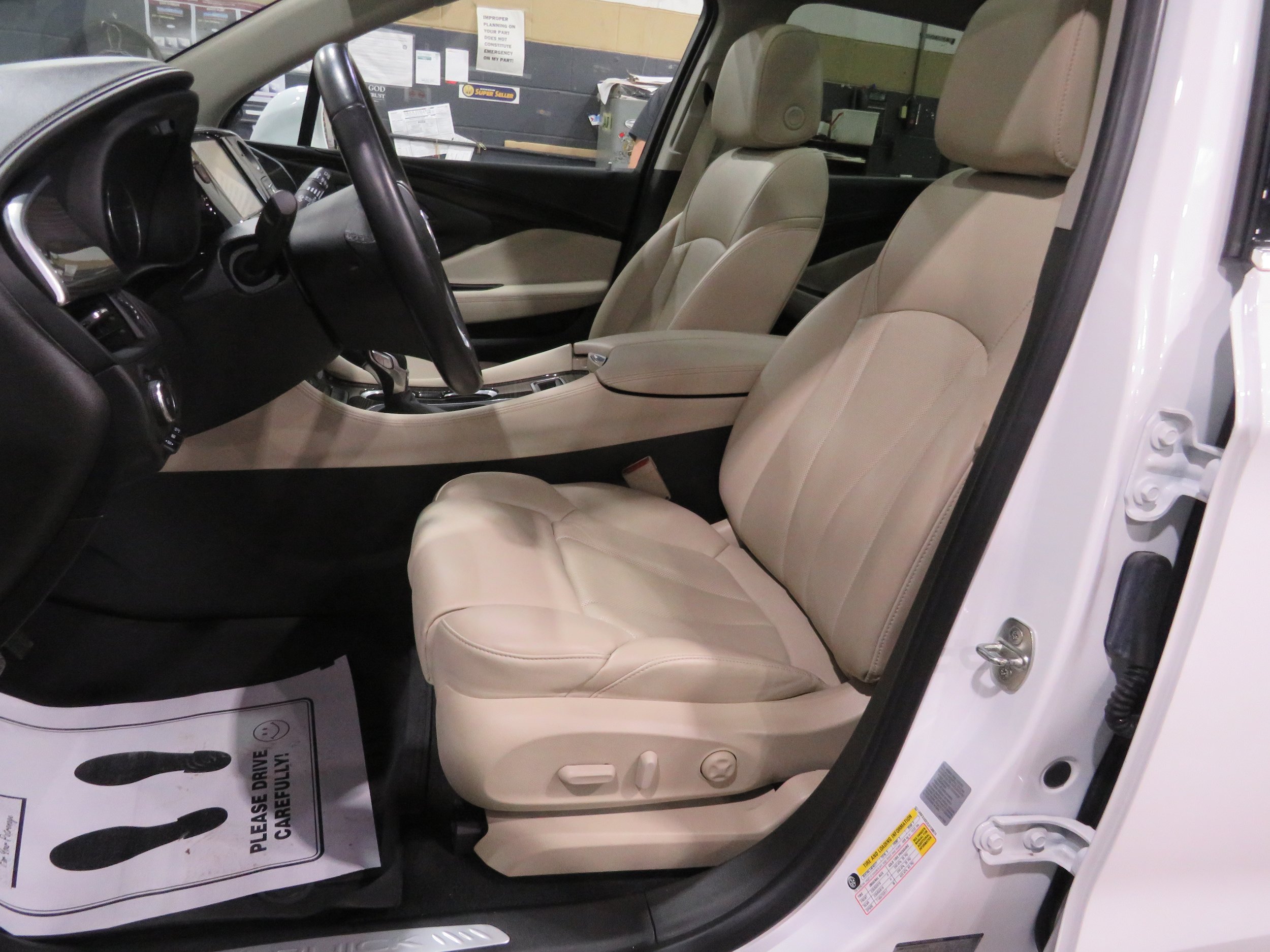 Used 2020 Buick Envision Premium w/ Driver Confidence Package AWD/4WD image 13