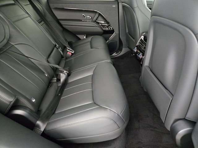 New 2026 Land Rover Range Rover Sport Dynamic SE AWD/4WD image 17