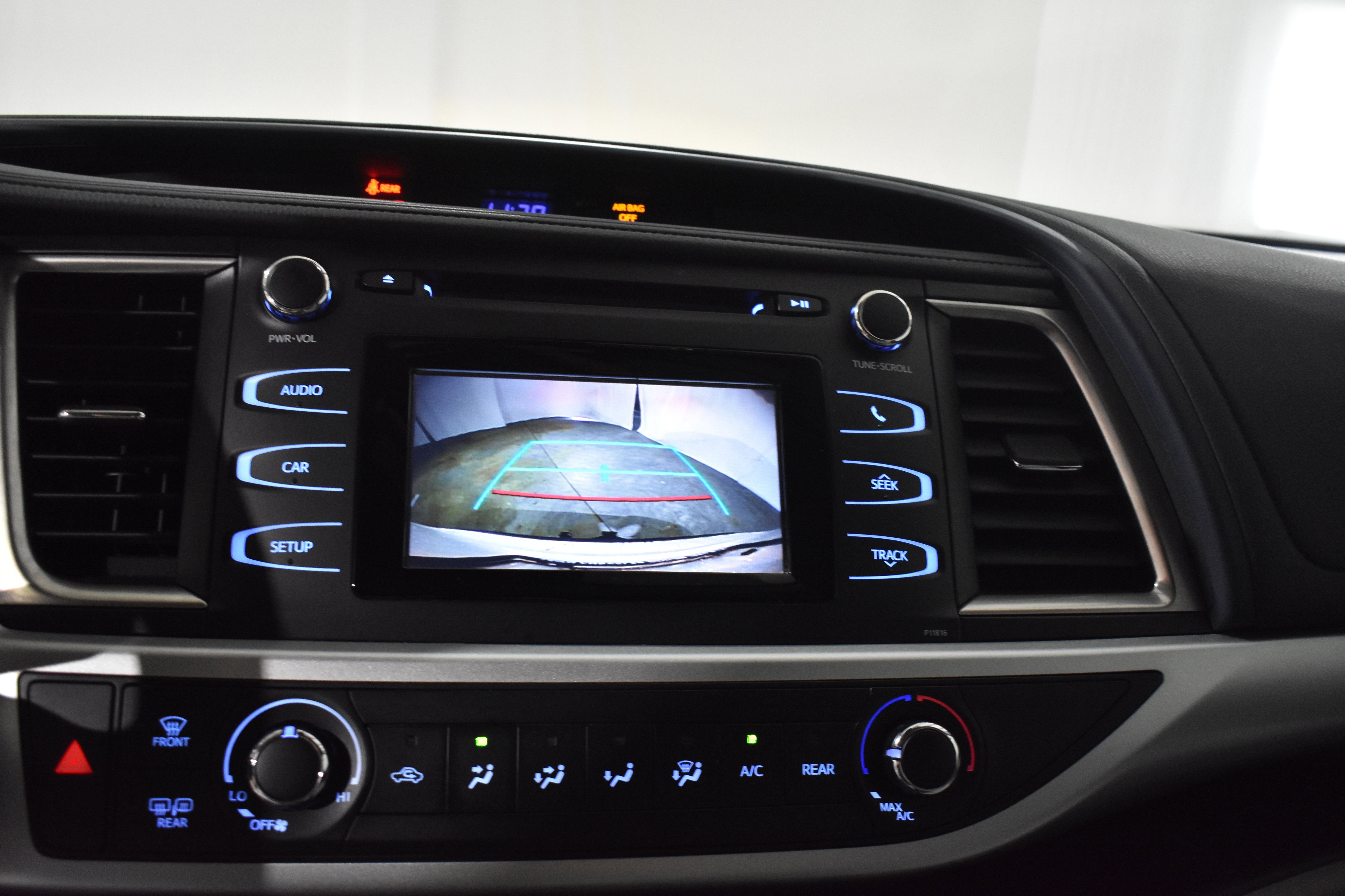 Used 2019 Toyota Highlander LE image 22