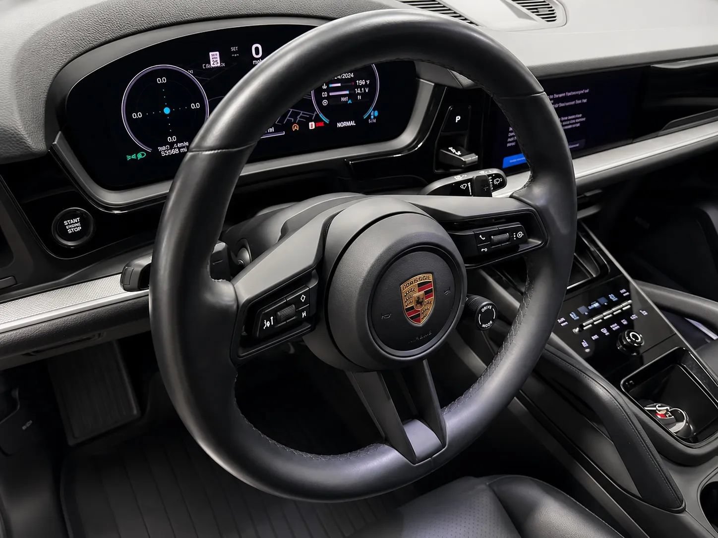 Used 2024 Porsche Cayenne S AWD/4WD image 10