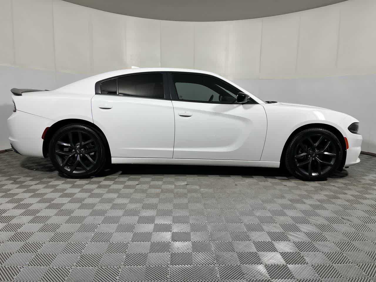 Used 2023 Dodge Charger SXT w/ Blacktop Package RWD image 9