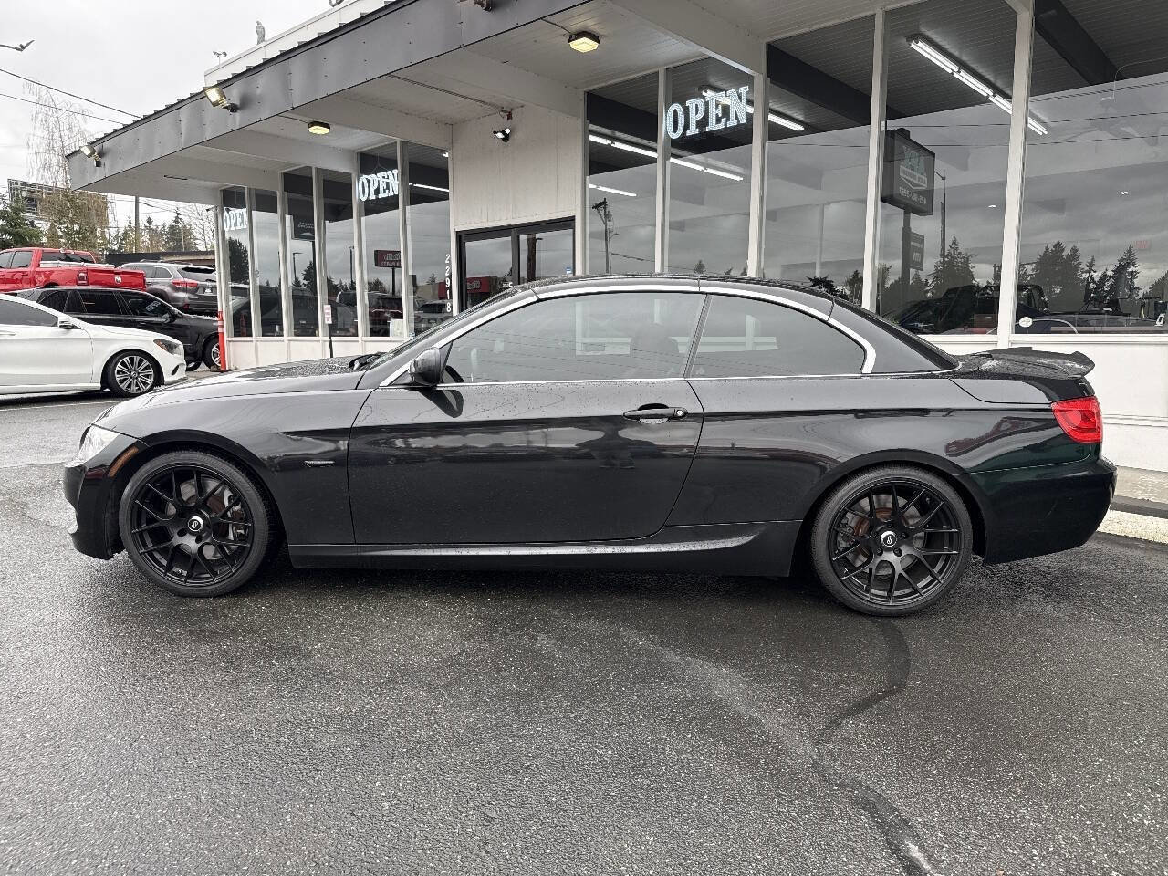 Used 2013 BMW 335i Convertible image 3