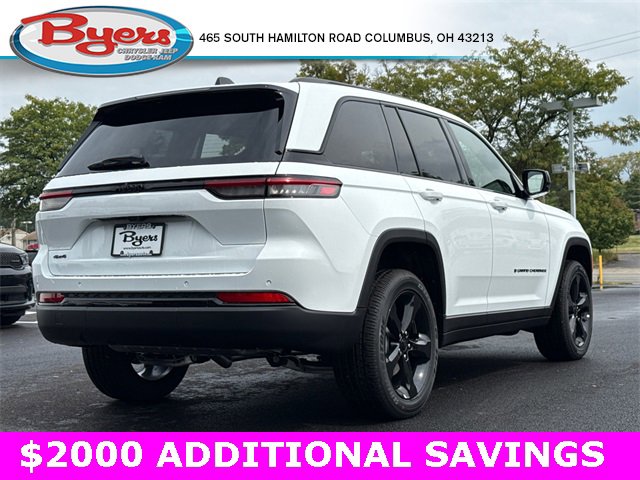 New 2025 Jeep Grand Cherokee Altitude image 8