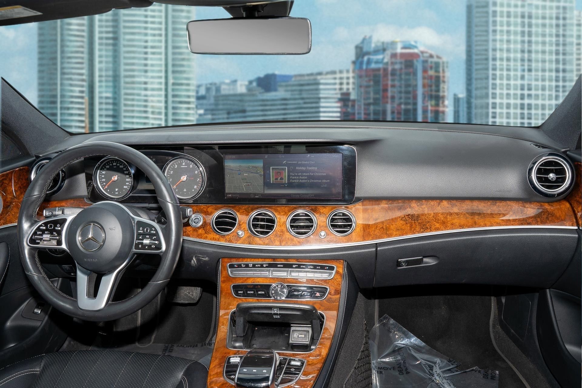 Used 2019 Mercedes-Benz E 300 4MATIC w/ Premium 1 Package image 21