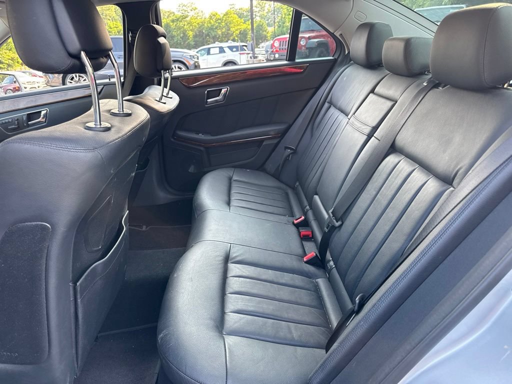 Used 2010 Mercedes-Benz E 550 Sedan image 6